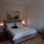 Riverview67 Apartament