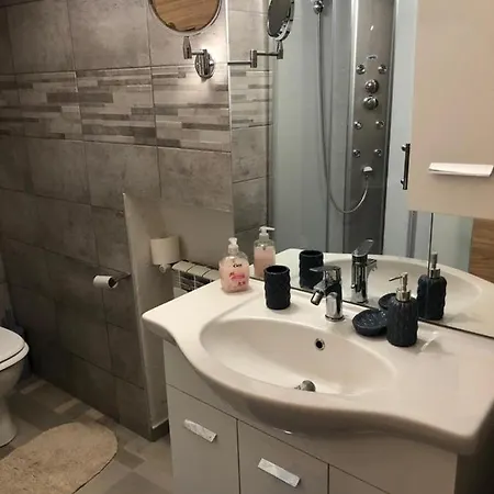 Riverview67 Apartment